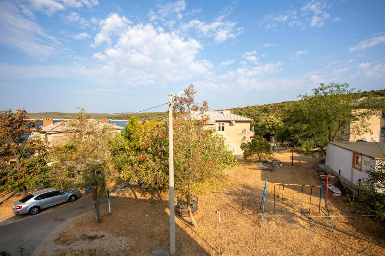 Apartman Lidija Koromacno Bagian luar foto